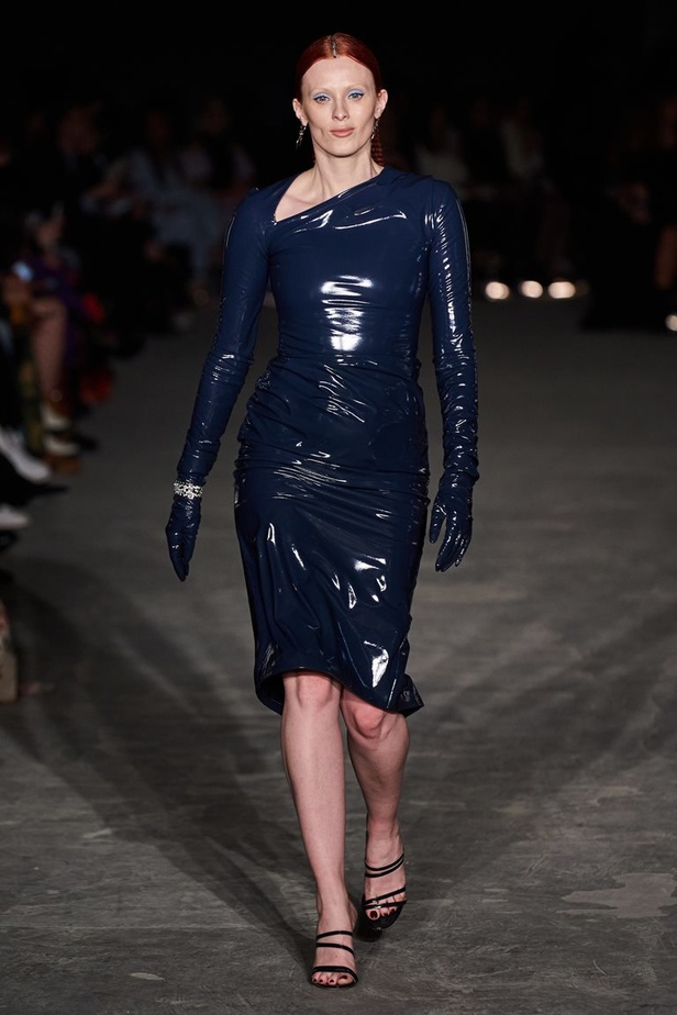 عرض أزياء Christian Siriano لخريف وشتاء 2022