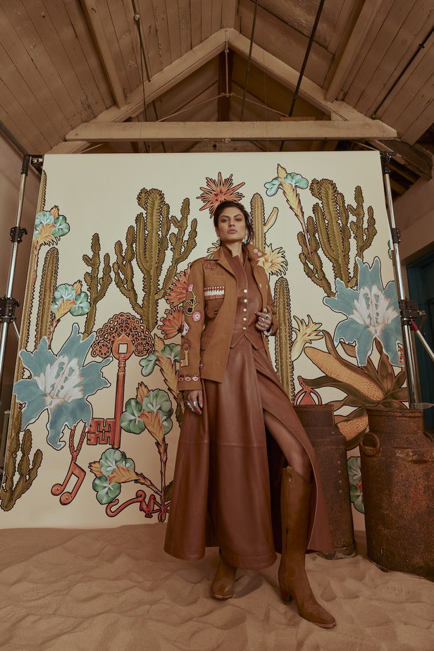 من مجموعة Temperley London لموسم خريف 2022