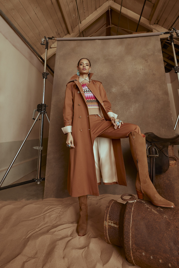 من مجموعة Temperley London لموسم خريف 2022