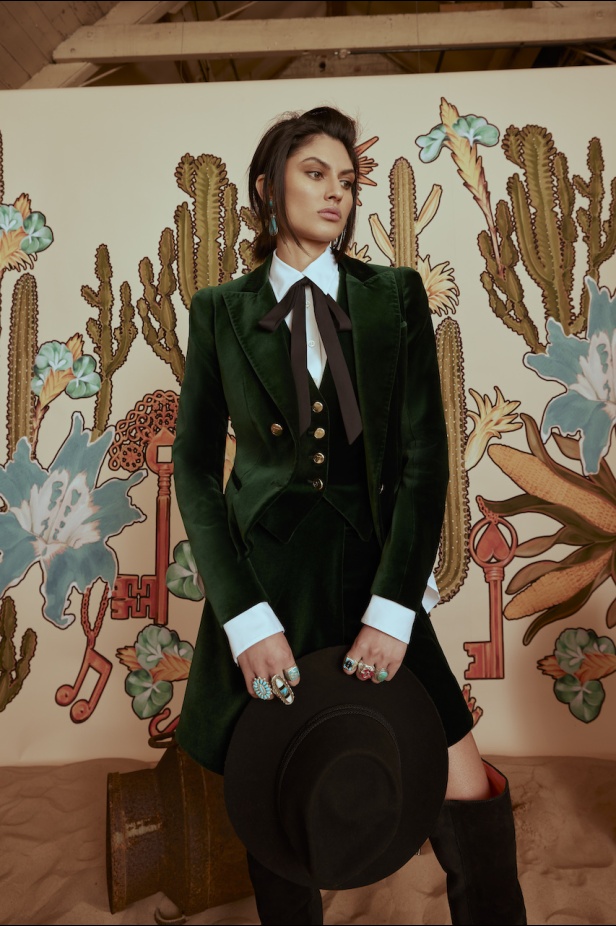 من مجموعة Temperley London لموسم خريف 2022