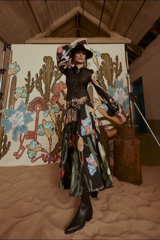 من مجموعة Temperley London لموسم خريف 2022