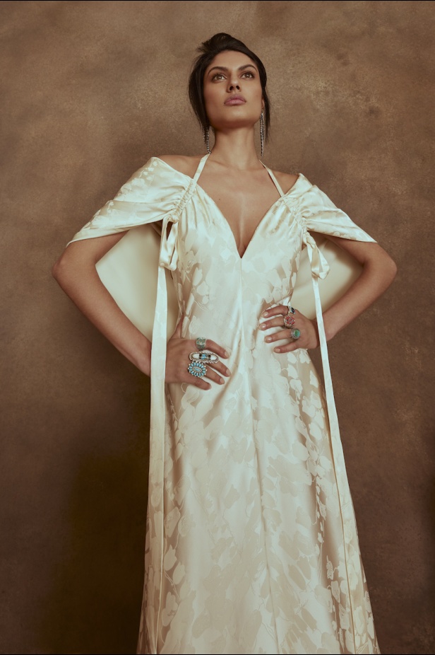 من مجموعة Temperley London لموسم خريف 2022