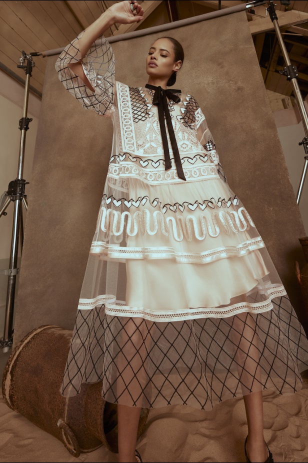 من مجموعة Temperley London لموسم خريف 2022