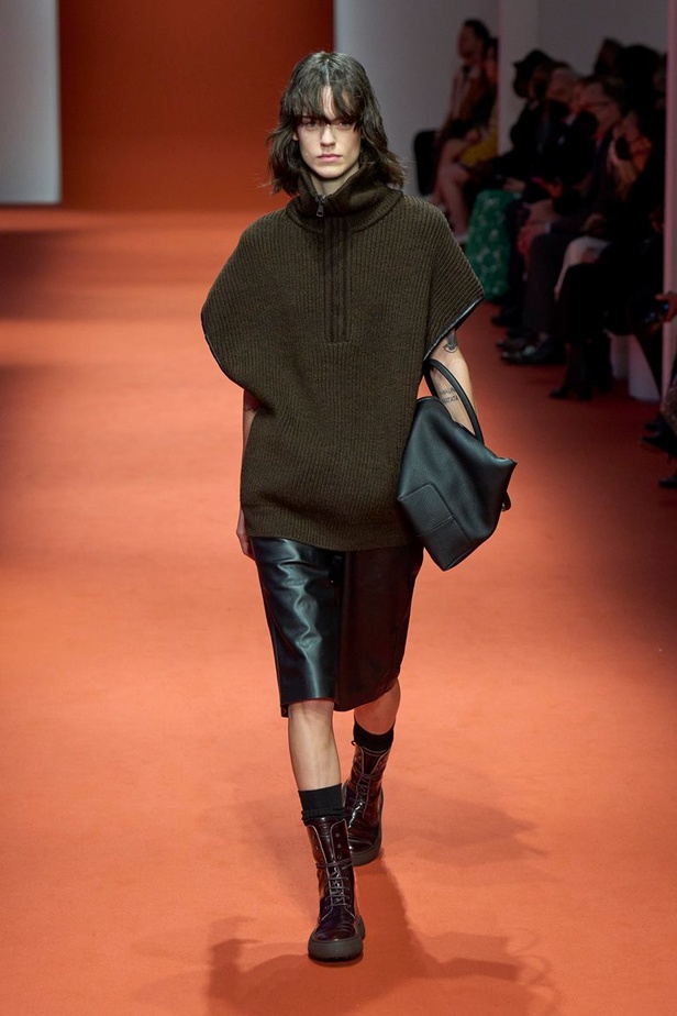 مجموعة Tod’s لخريف وشتاء 2022 إعادة تخيل لأيقونات الجمال الإيطالي