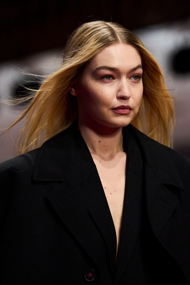 اطلالات جمالية من عرض أزياء Tod’s لموسم خريف 2022