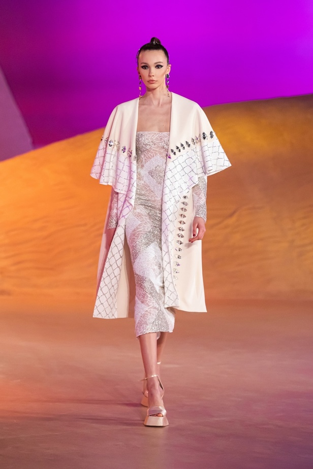 مجموعة جورج حبيقة لخريف وشتاء 2022-2023 نسيم الكوكب الأحمر