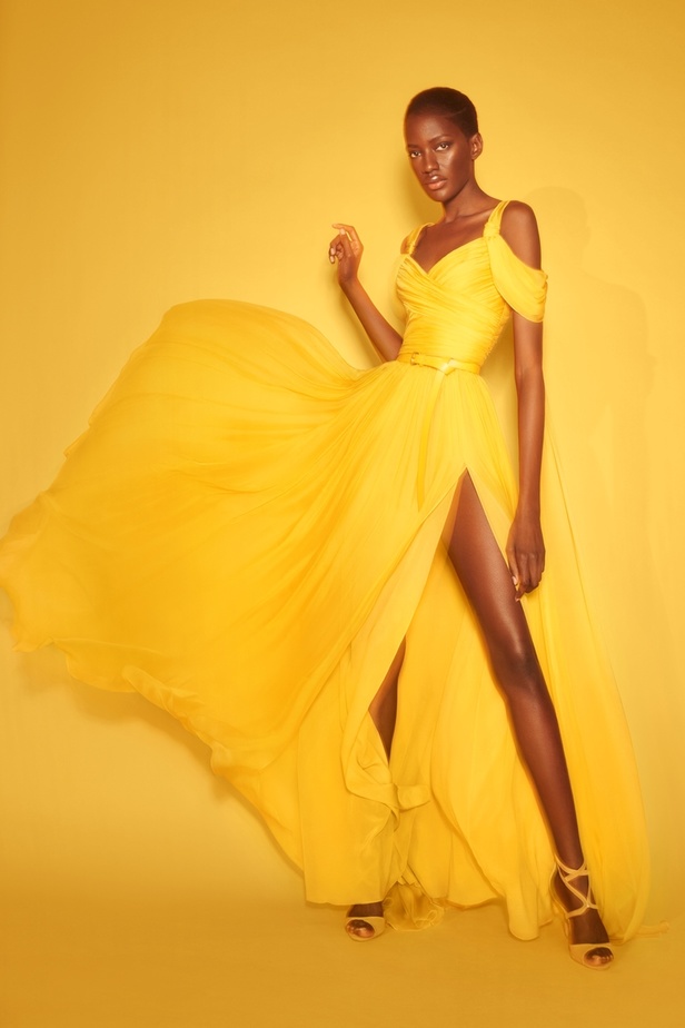 مجموعة زهير مراد لخريف وشتاء 2023 إطلالات عصرية ومغامرة لا تعرف حدوداً