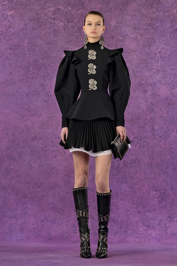 مجموعة Andrew Gn لخريف وشتاء 2022 تصاميم فخمة تعكس رحلته من سنغافورة إلى باريس