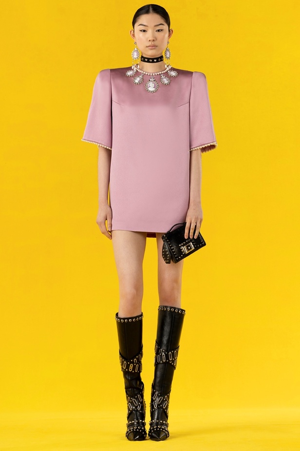 مجموعة Andrew Gn لخريف وشتاء 2022 تصاميم فخمة تعكس رحلته من سنغافورة إلى باريس