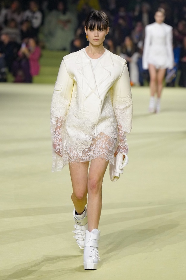 مجموعة Balmain لخريف 2022 تجسيد الحماية من خلال الموضة