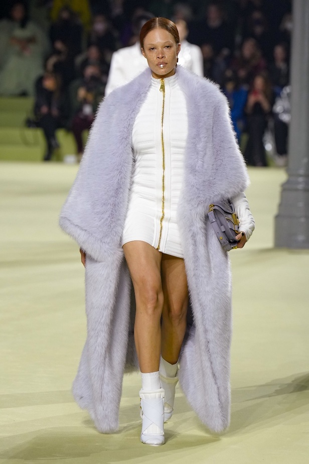 مجموعة Balmain لخريف 2022 تجسيد الحماية من خلال الموضة