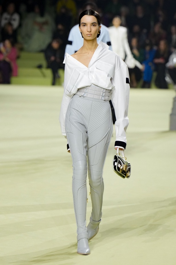 مجموعة Balmain لخريف 2022 تجسيد الحماية من خلال الموضة