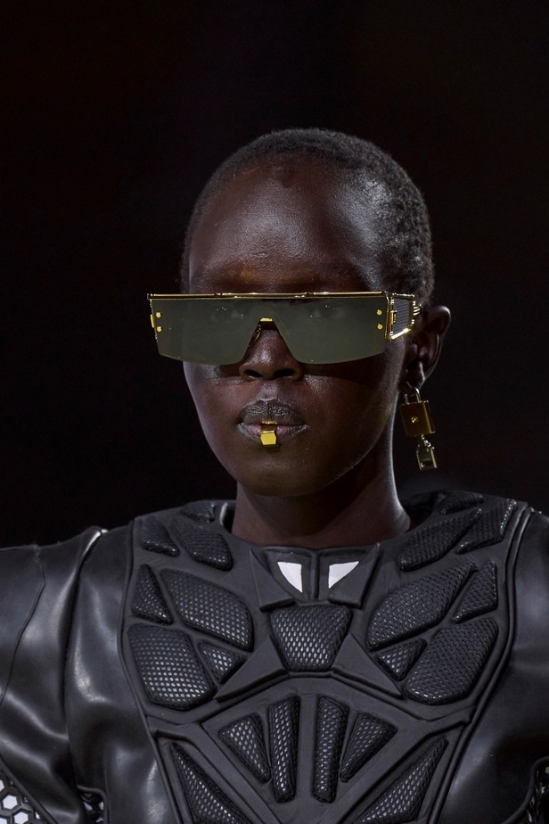 مجموعة Balmain لخريف 2022 تجسيد الحماية من خلال الموضة