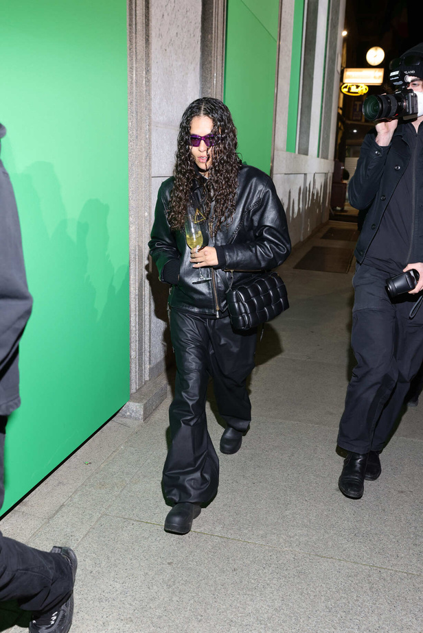 قوة المرأة العملية في مجموعة "بوتيغا فينيتا" لخريف وشتاء 2022