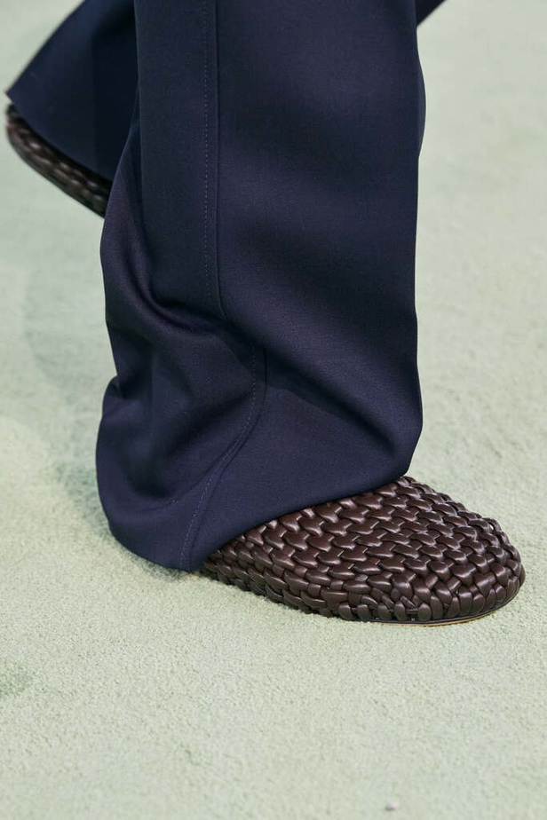 قوة المرأة العملية في مجموعة "بوتيغا فينيتا" لخريف وشتاء 2022