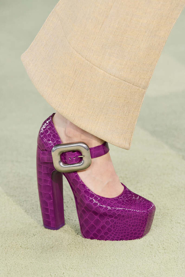 قوة المرأة العملية في مجموعة "بوتيغا فينيتا" لخريف وشتاء 2022