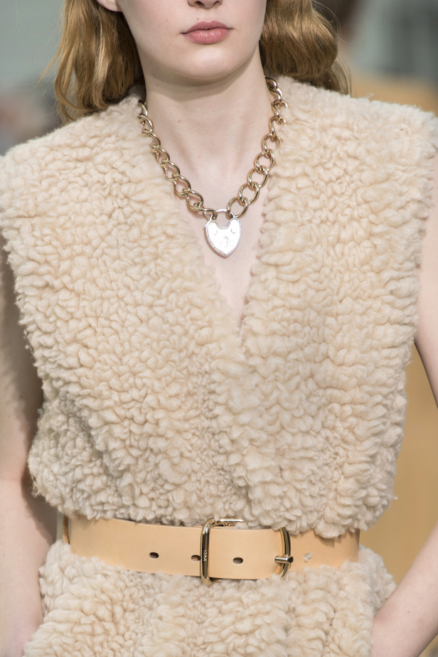 عرض أزياء Chloe لموسم خريف وشتاء 2022-2023 