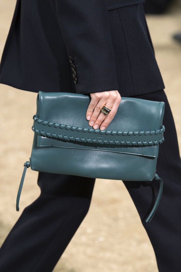 عرض أزياء Chloe لموسم خريف وشتاء 2022-2023 