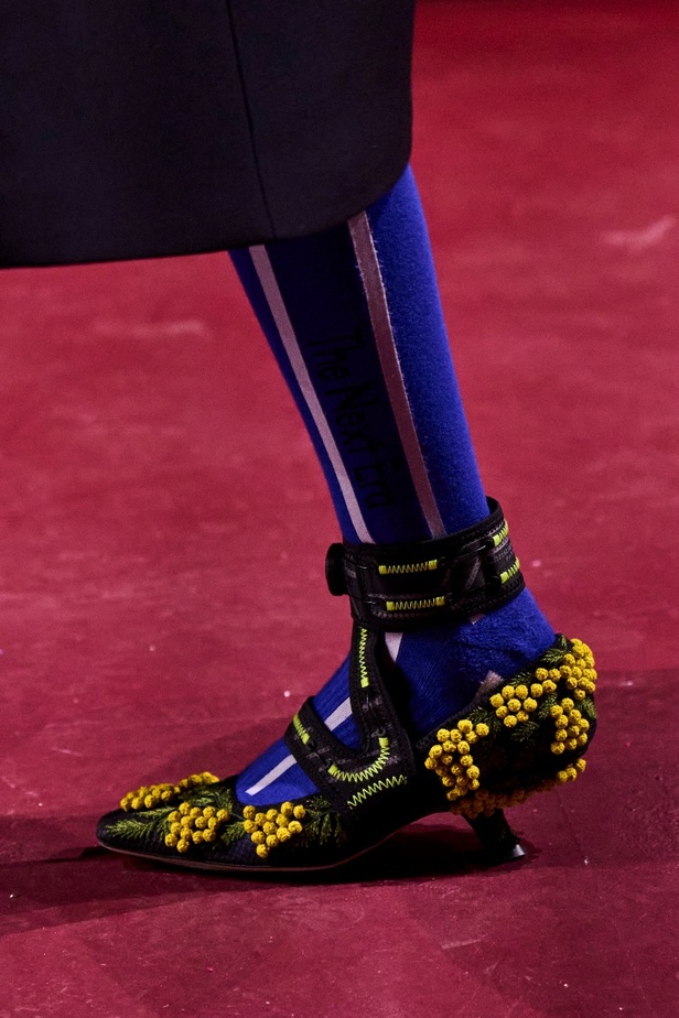 مجموعة Dior تجمع بين التقنيات العالية والتصاميم المميّزة بنظرة أنثوية