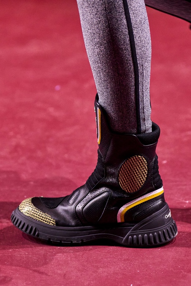 مجموعة Dior تجمع بين التقنيات العالية والتصاميم المميّزة بنظرة أنثوية