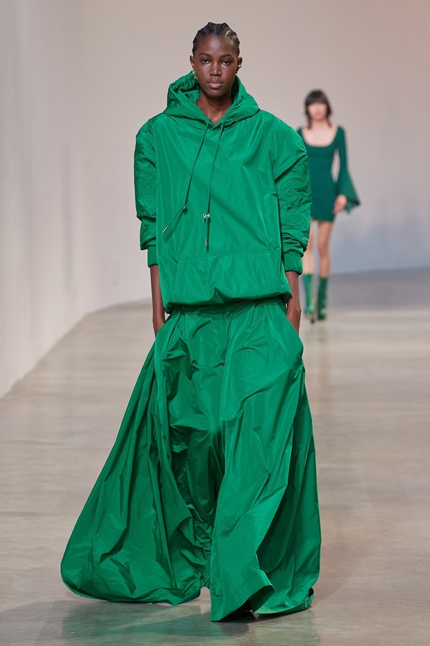 مجموعة إيلي صعب لخريف وشتاء 2022-2023