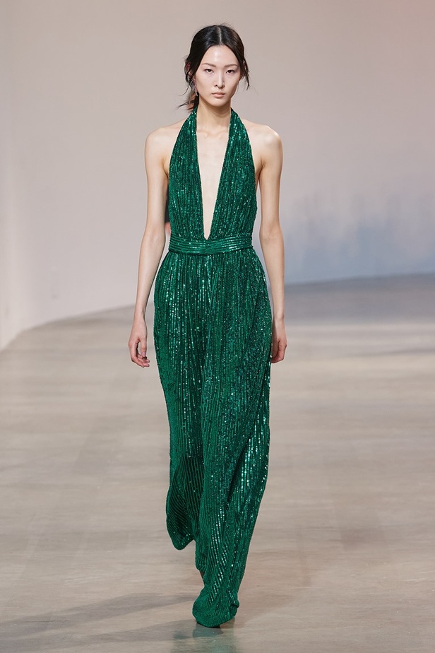 مجموعة إيلي صعب لخريف وشتاء 2022-2023