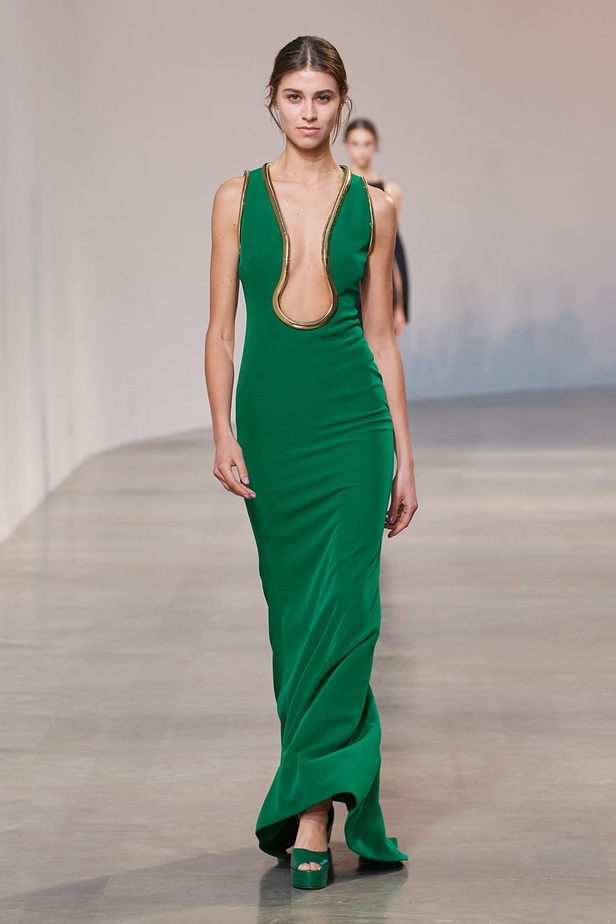 مجموعة إيلي صعب لخريف وشتاء 2022-2023