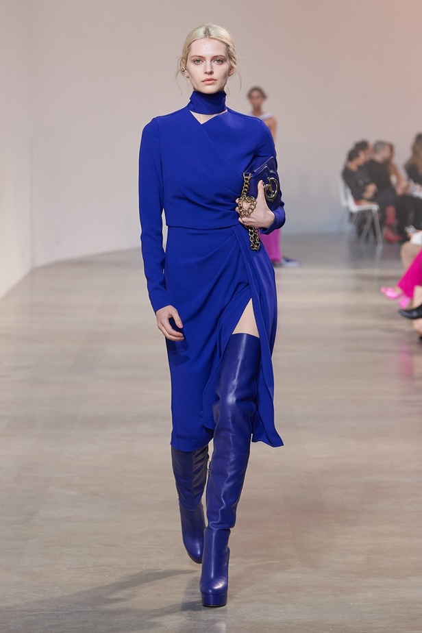 مجموعة إيلي صعب لخريف وشتاء 2022-2023