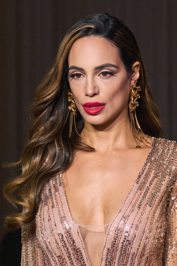 اطلالات جمالية من عرض Elisabetta Franchi للأزياء الجاهزة لخريف 2022