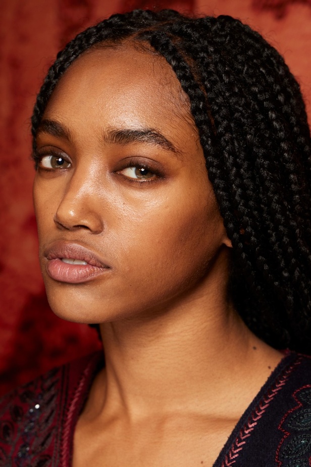 اطلالات جمالية من عرض أزياء Etro لموسم خريف 2022