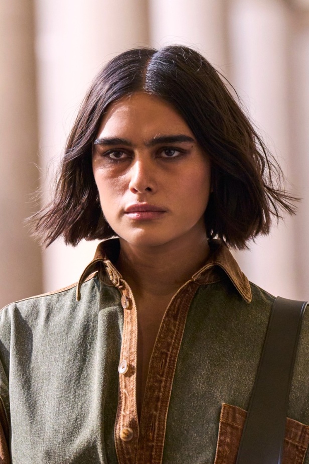 اطلالات جمالية من عرض أزياء Etro لموسم خريف 2022