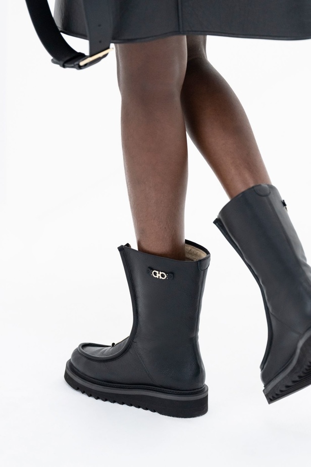  الأزياء العملية هي بطلة مجموعة أزياء Salvatore Ferragamo لخريف 2022