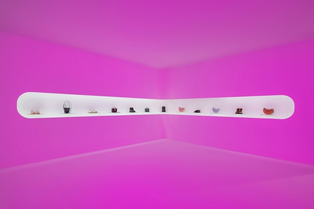  الأزياء العملية هي بطلة مجموعة أزياء Salvatore Ferragamo لخريف 2022