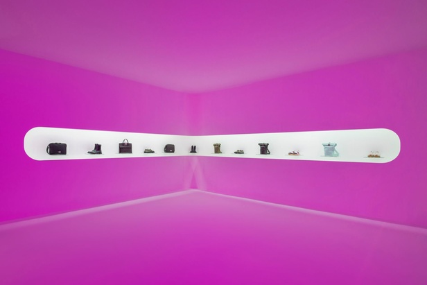  الأزياء العملية هي بطلة مجموعة أزياء Salvatore Ferragamo لخريف 2022