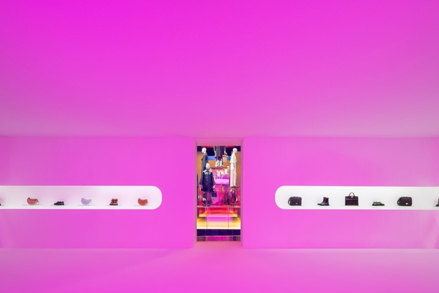  الأزياء العملية هي بطلة مجموعة أزياء Salvatore Ferragamo لخريف 2022