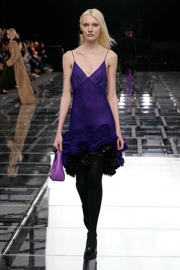 عرض أزياء Givenchy لخريف وشتاء 2022-2023