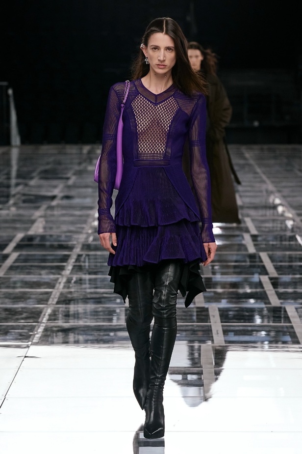 عرض أزياء Givenchy لخريف وشتاء 2022-2023