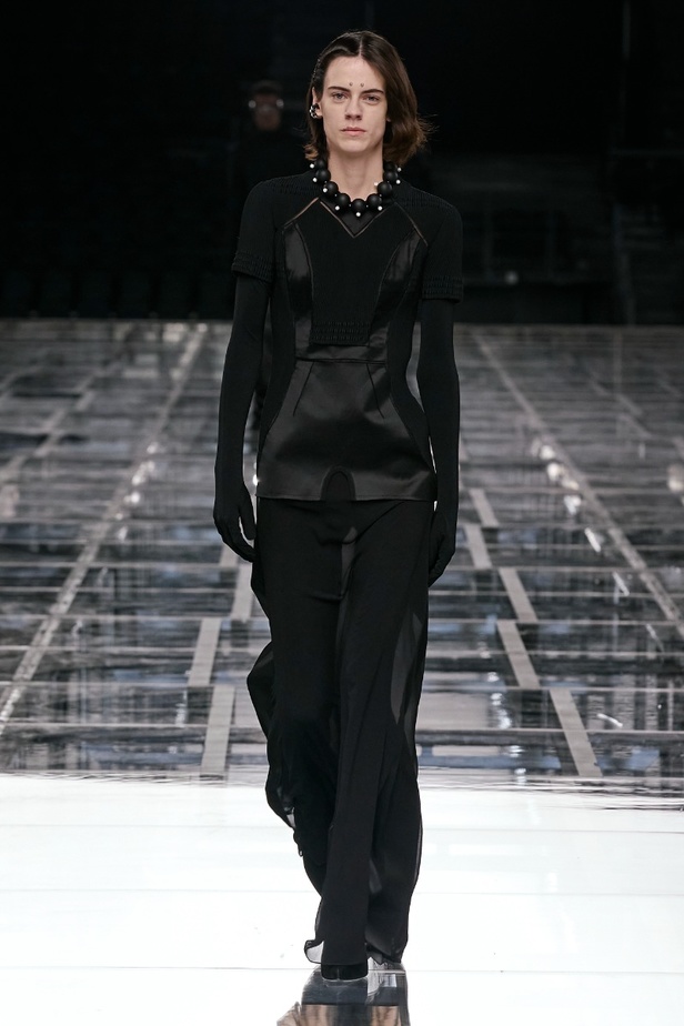عرض أزياء Givenchy لخريف وشتاء 2022-2023