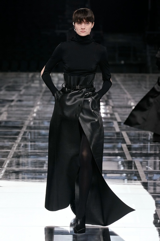عرض أزياء Givenchy لخريف وشتاء 2022-2023