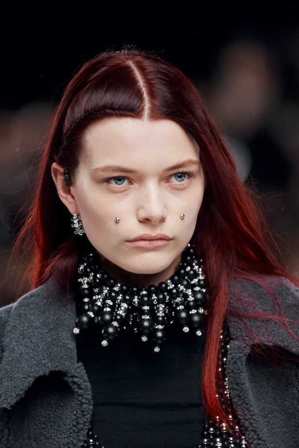 اطلالات جمالية من مجموعة أزياء Givenchy لخريف وشتاء 2022