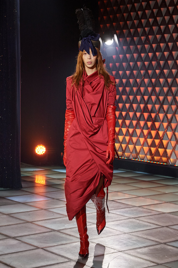 من عرض أزياء Andreas Krönthaler for Vivienne Westwood