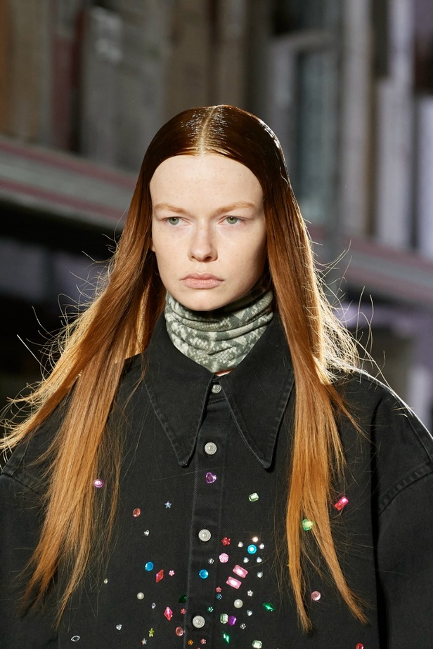 اطلالات جمالية من عرض MM6 MAISON MARGIELA في ميلانو