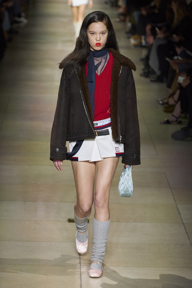 من عرض أزياء Miu Miu لموسم خريف 2022