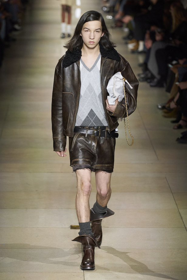 من عرض أزياء Miu Miu لموسم خريف 2022