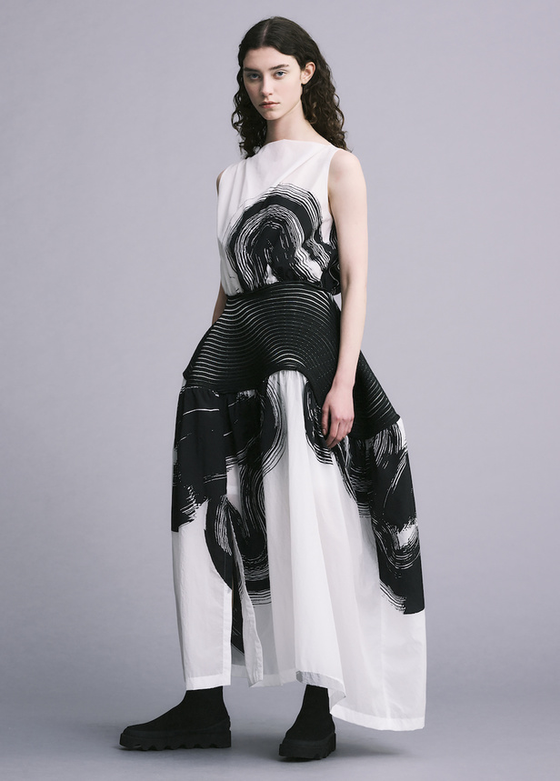 من مجموعة Issey Miyake لموسم خريف 2022