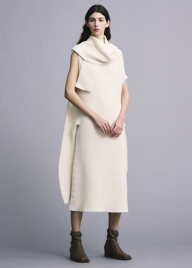 من مجموعة Issey Miyake لموسم خريف 2022