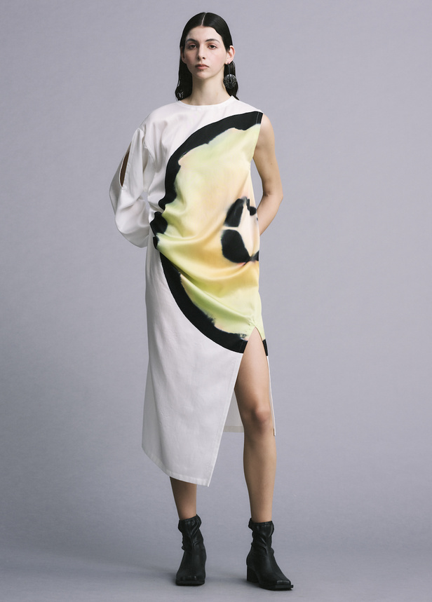 من مجموعة Issey Miyake لموسم خريف 2022