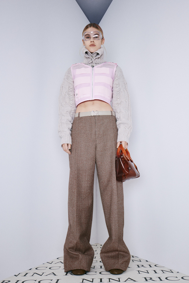 عرض أزياء مجموعة Nicca Ricci لموسم خريف وشتاء 2022 في باريس