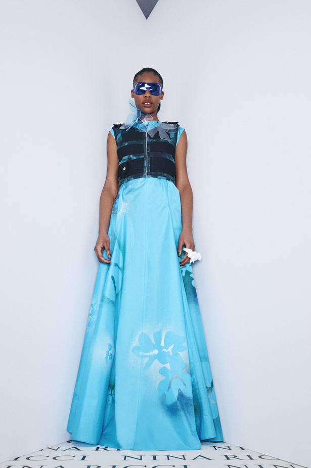 عرض أزياء مجموعة Nicca Ricci لموسم خريف وشتاء 2022 في باريس