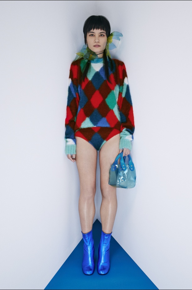 عرض أزياء مجموعة Nicca Ricci لموسم خريف وشتاء 2022 في باريس